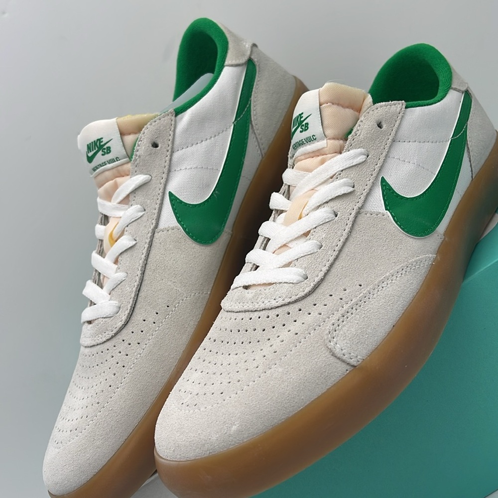 Nike 2020
Heritage Vulc SB 'Lucky Green
Gum'
Heritage Vulc - Picture 7 of 16